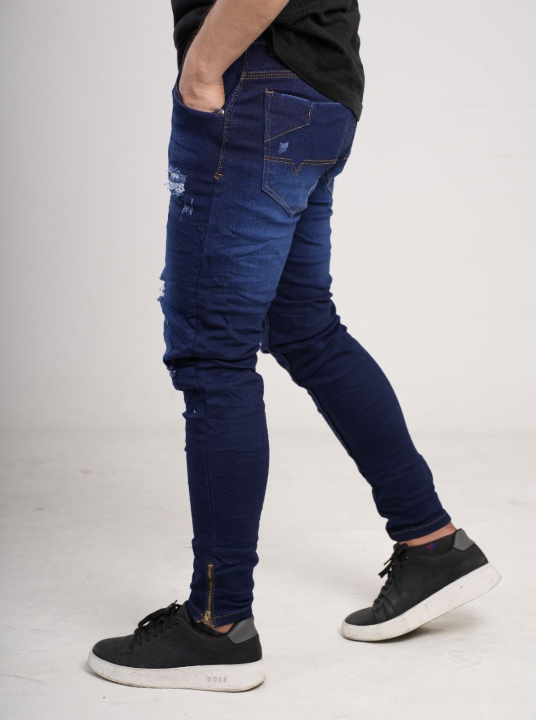 Pantalón tipo Yogger con cremallera