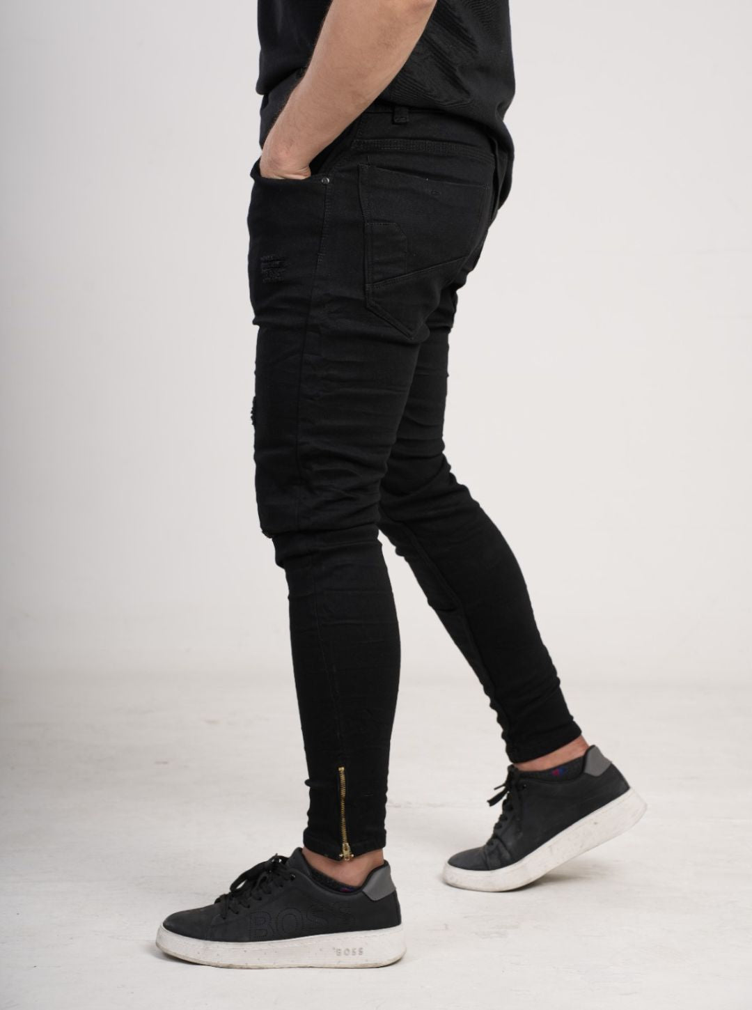 Pantalón tipo Yogger con cremallera