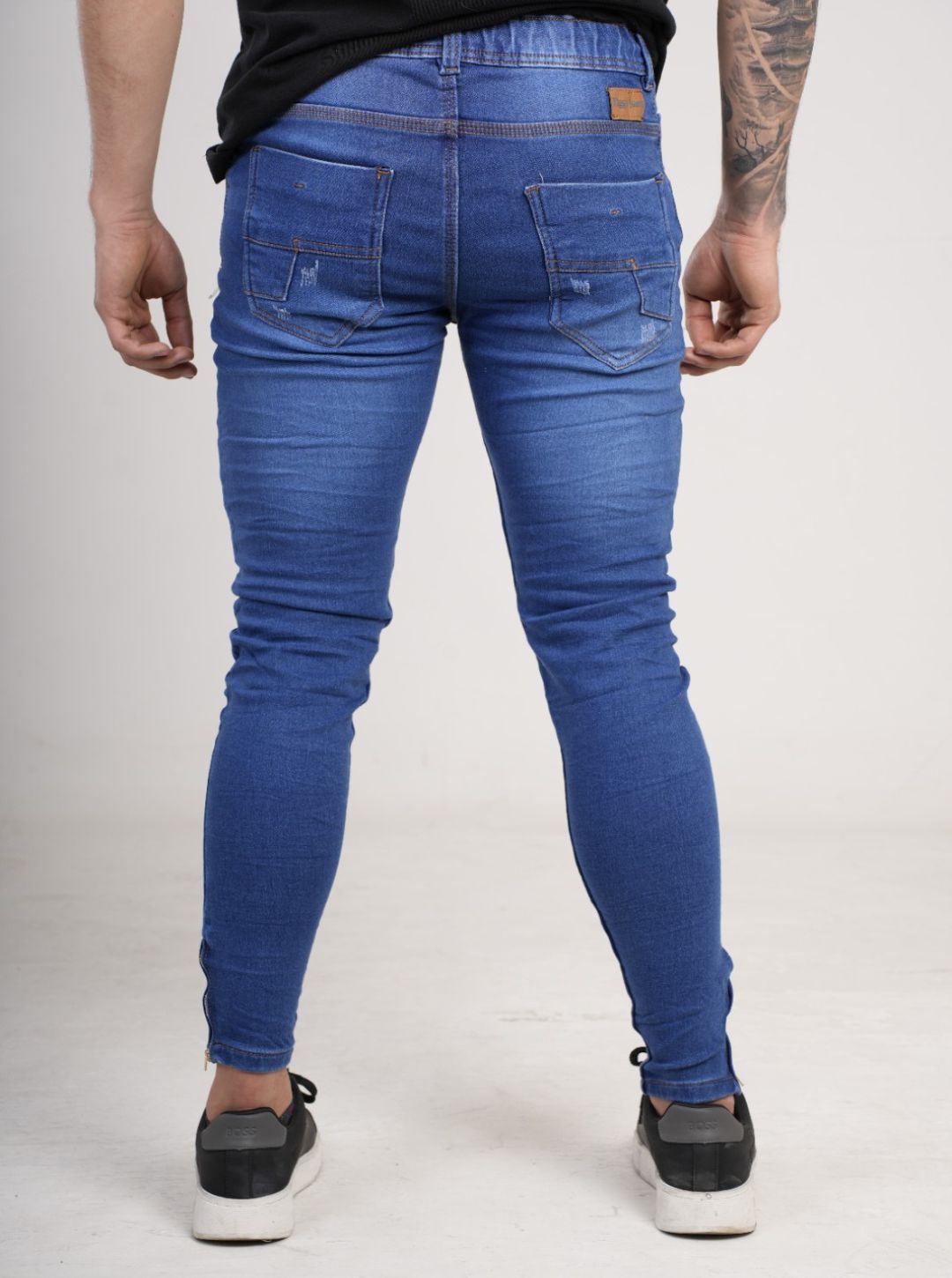 Pantalón tipo Yogger con cremallera