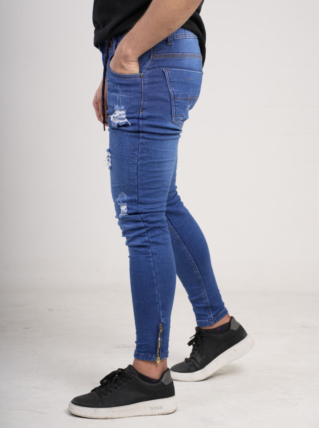 Pantalón tipo Yogger con cremallera