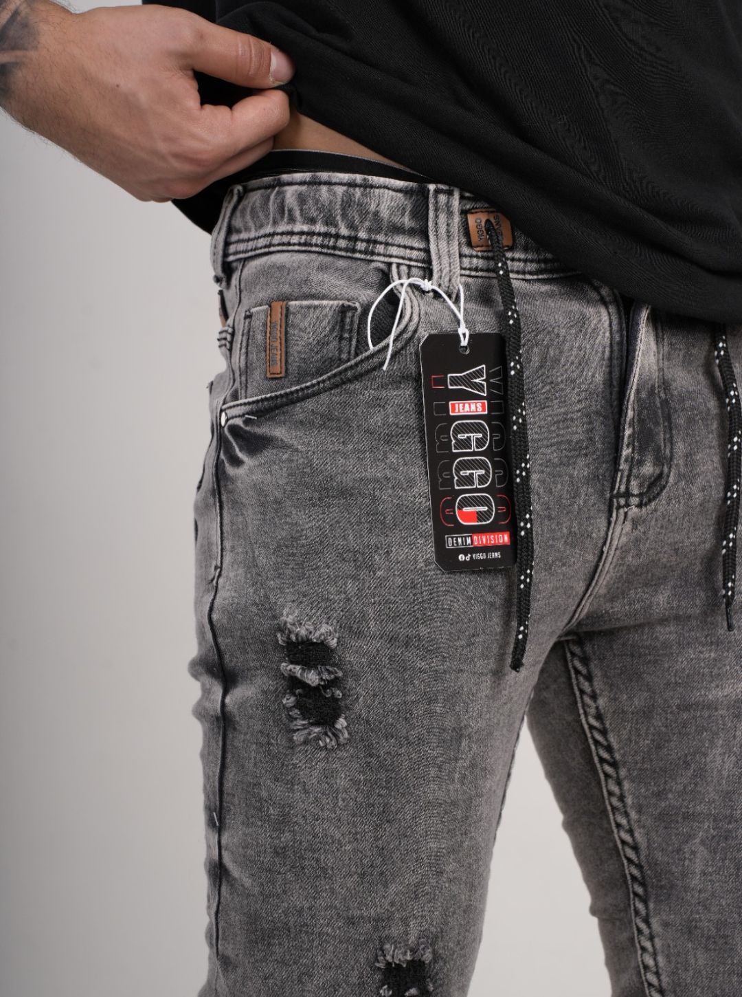Pantalón tipo Yogger con cremallera