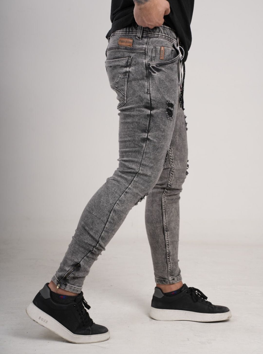 Pantalón tipo Yogger con cremallera