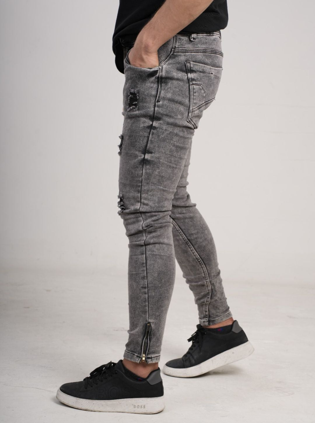 Pantalón tipo Yogger con cremallera
