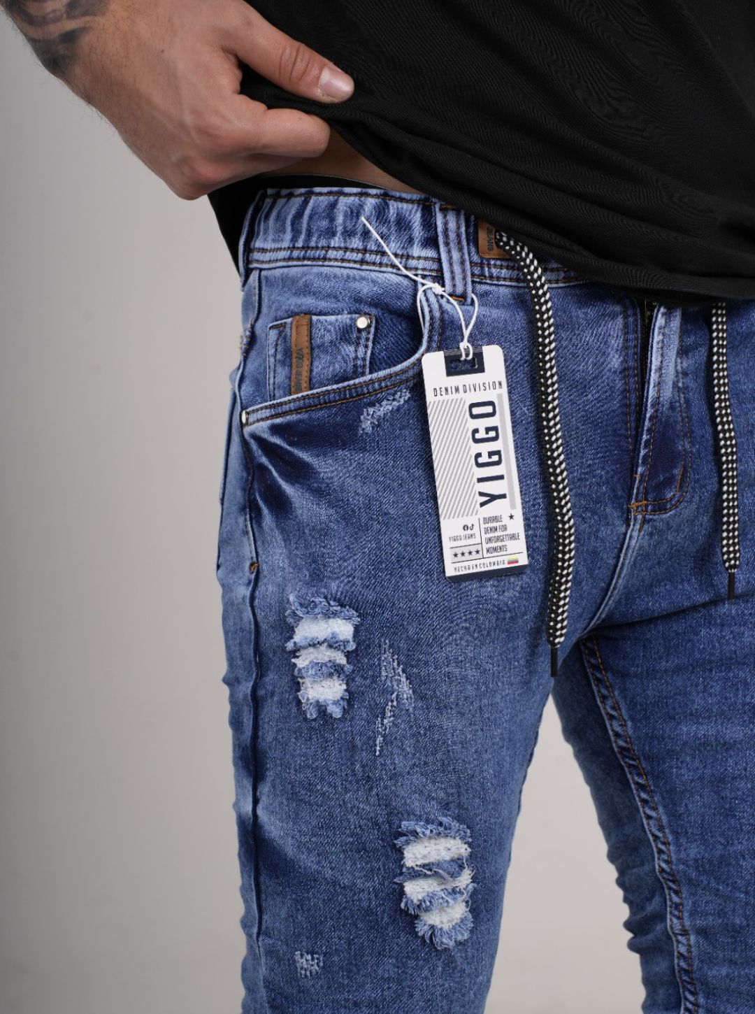 Pantalón tipo Yogger con cremallera