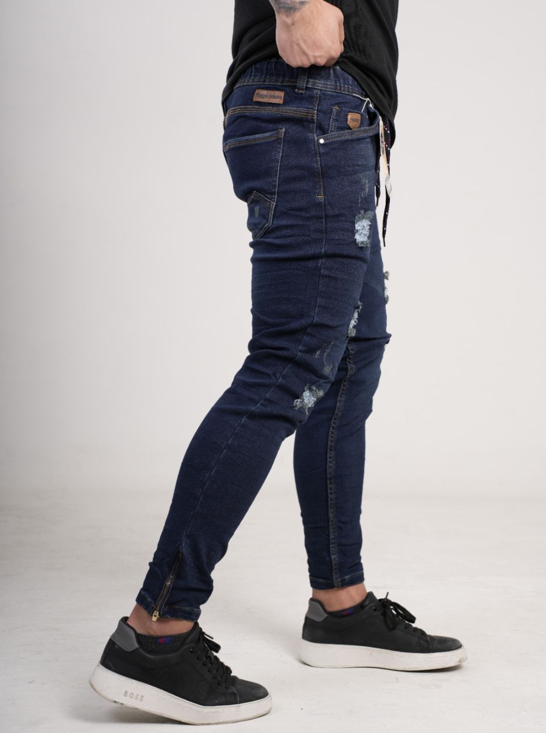 Pantalón tipo Yogger con cremallera