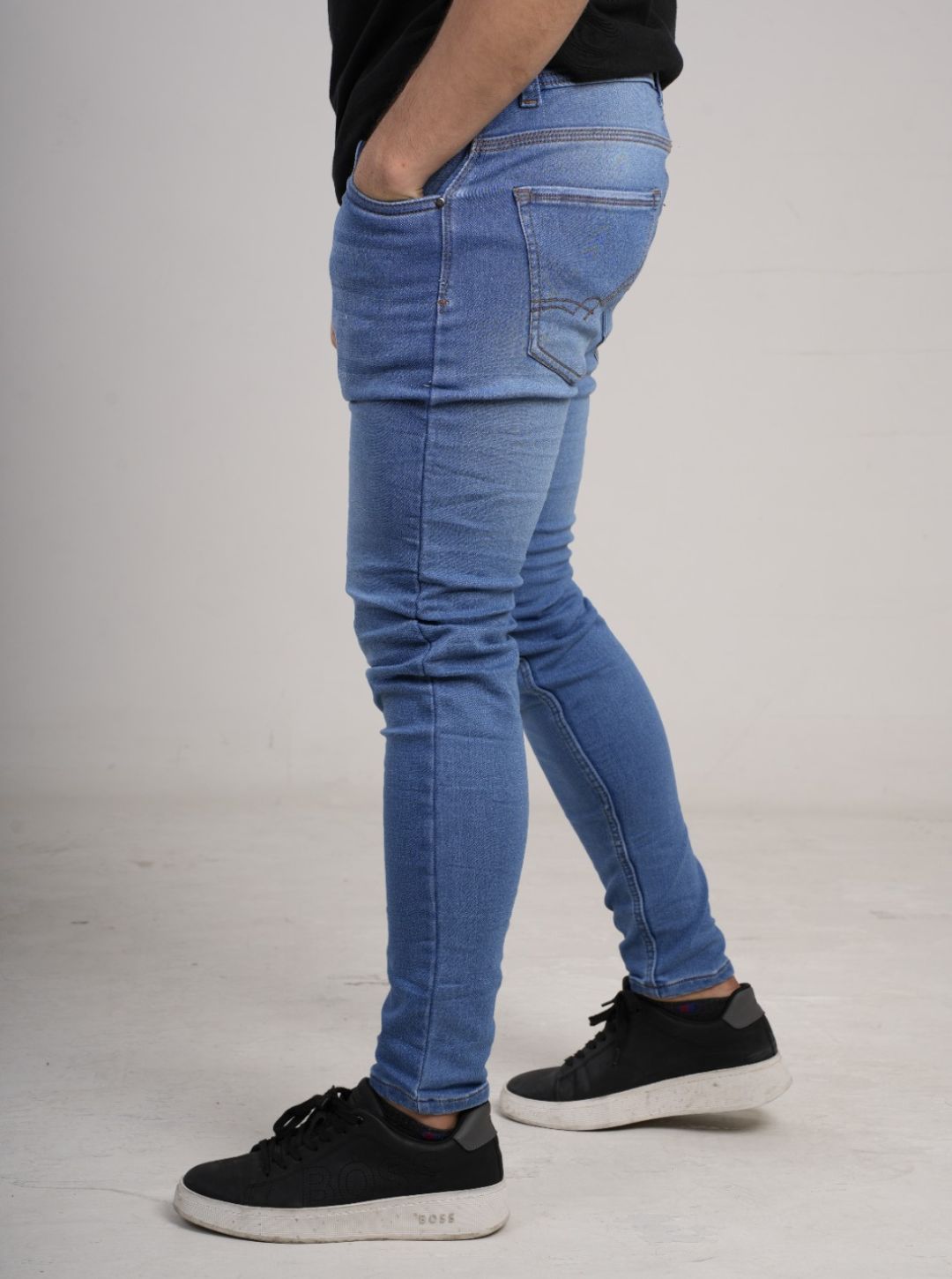 Pantalón en Jean clásico entubado