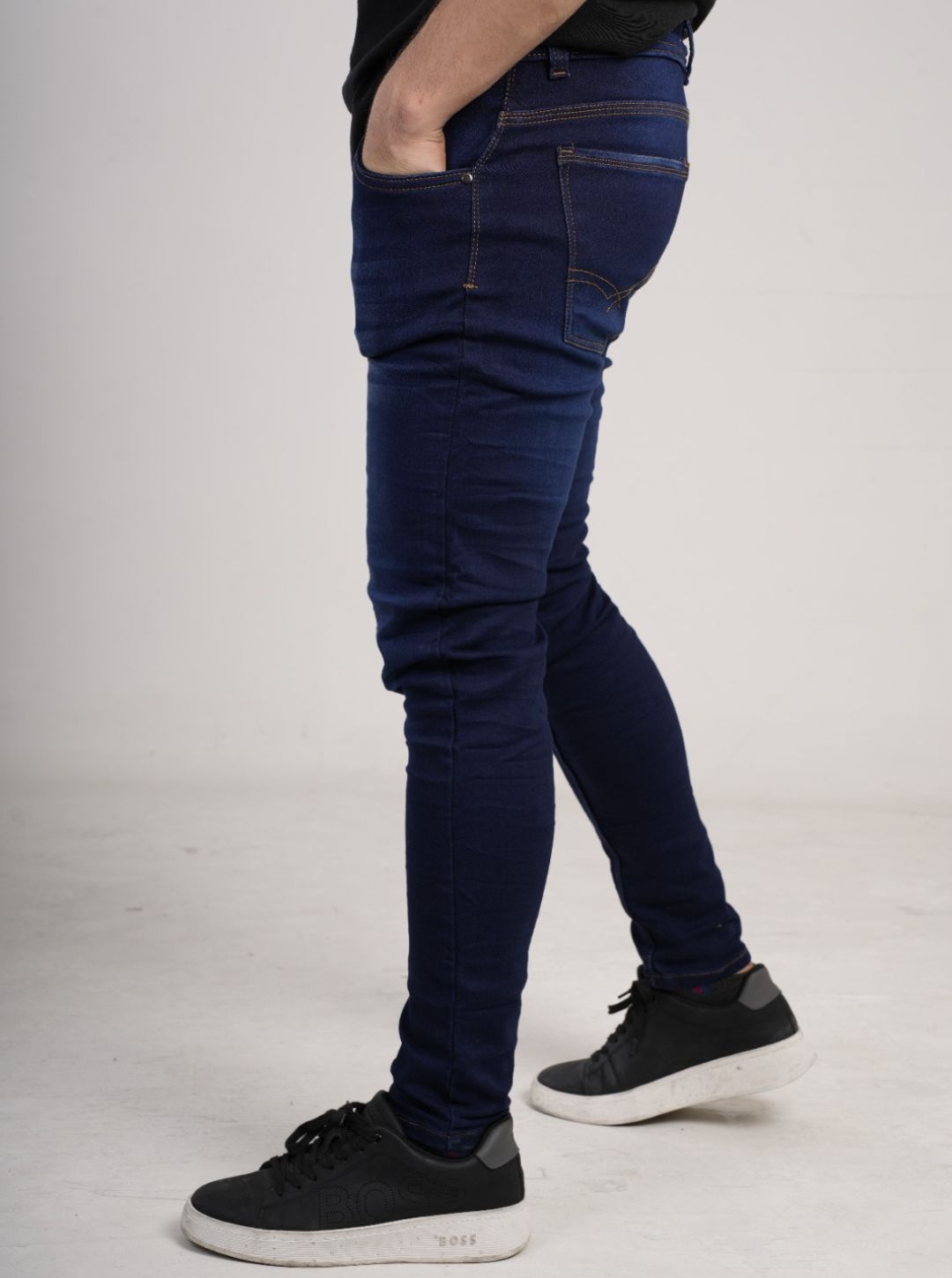 Pantalón en Jean clásico entubado