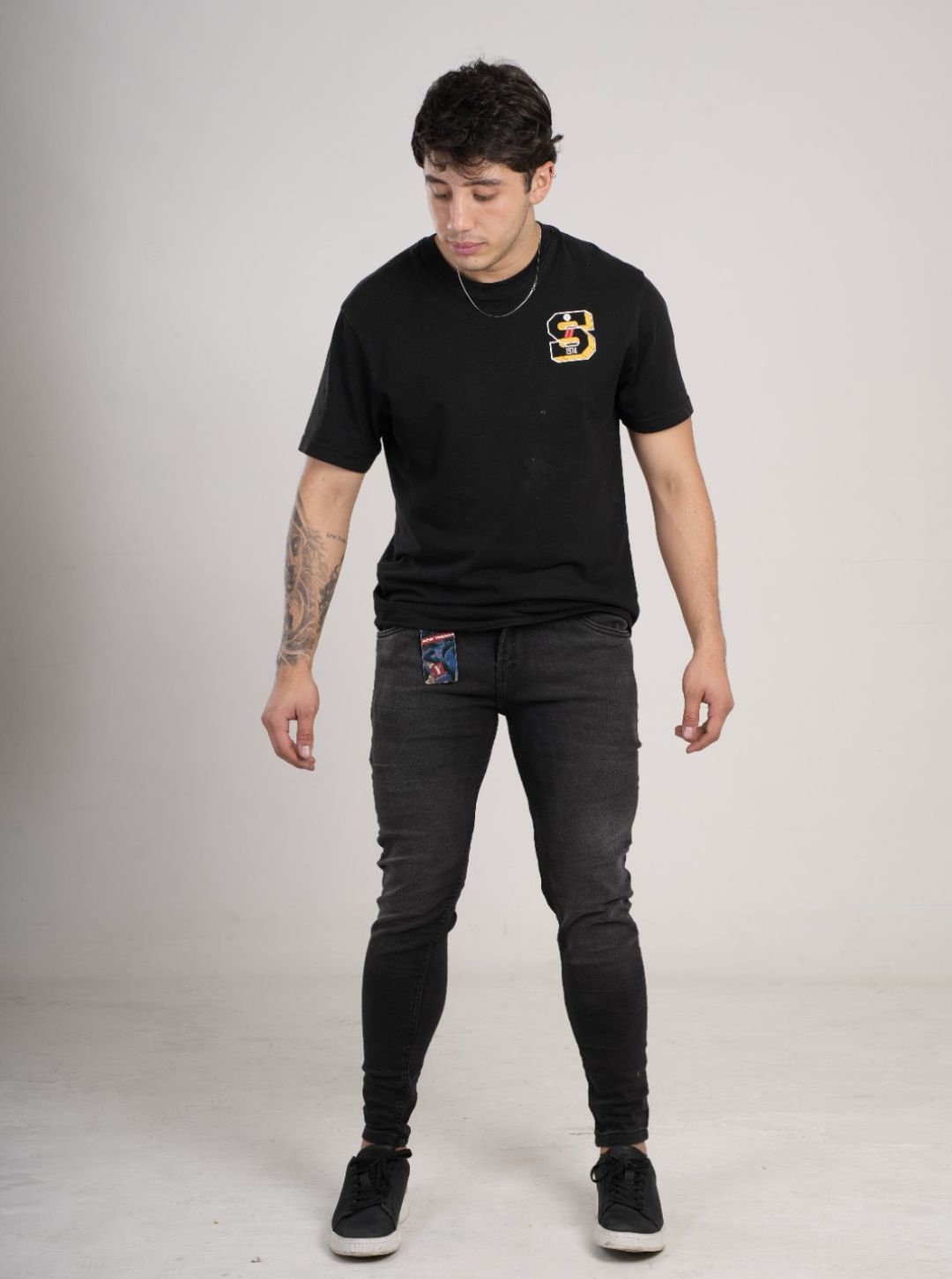Pantalón en Jean clásico entubado