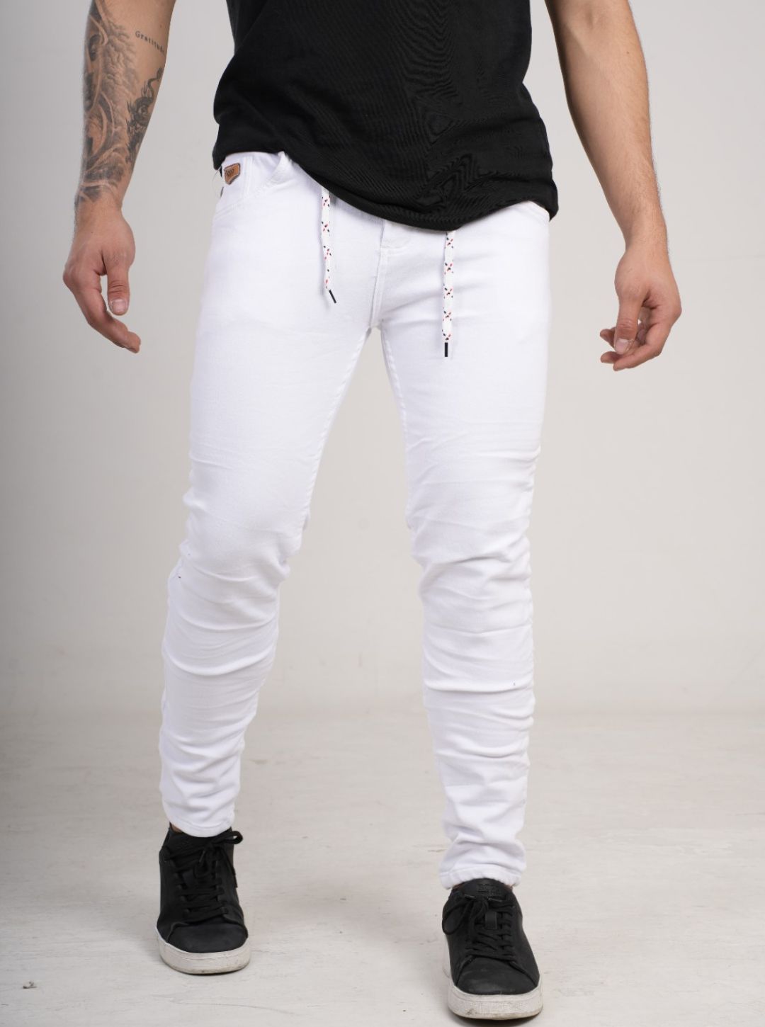 Pantalón tipo Yogger con cordón