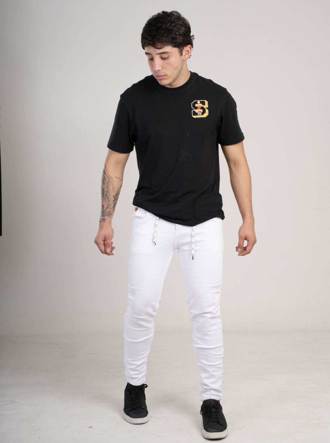 Pantalón tipo Yogger con cordón