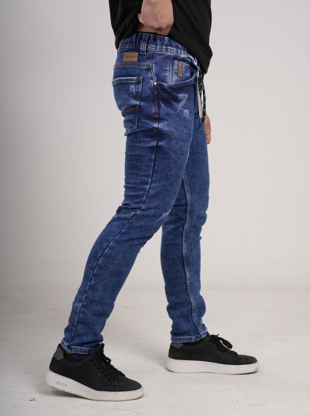 Pantalón tipo Yogger con cordón