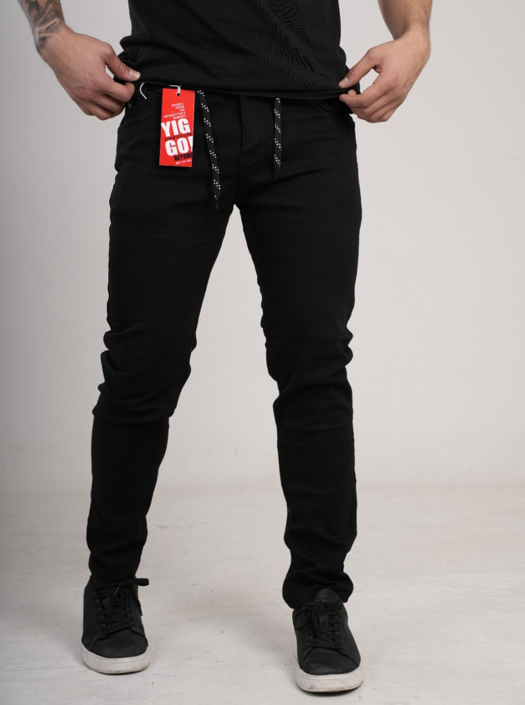 Pantalón tipo Yogger con cordón