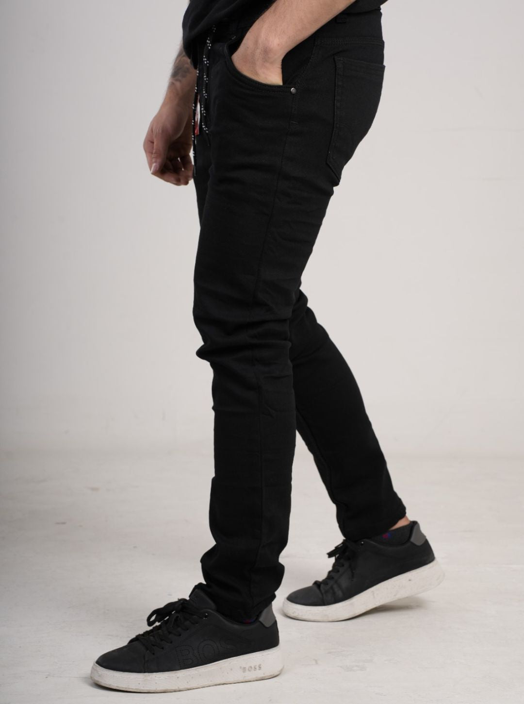 Pantalón tipo Yogger con cordón