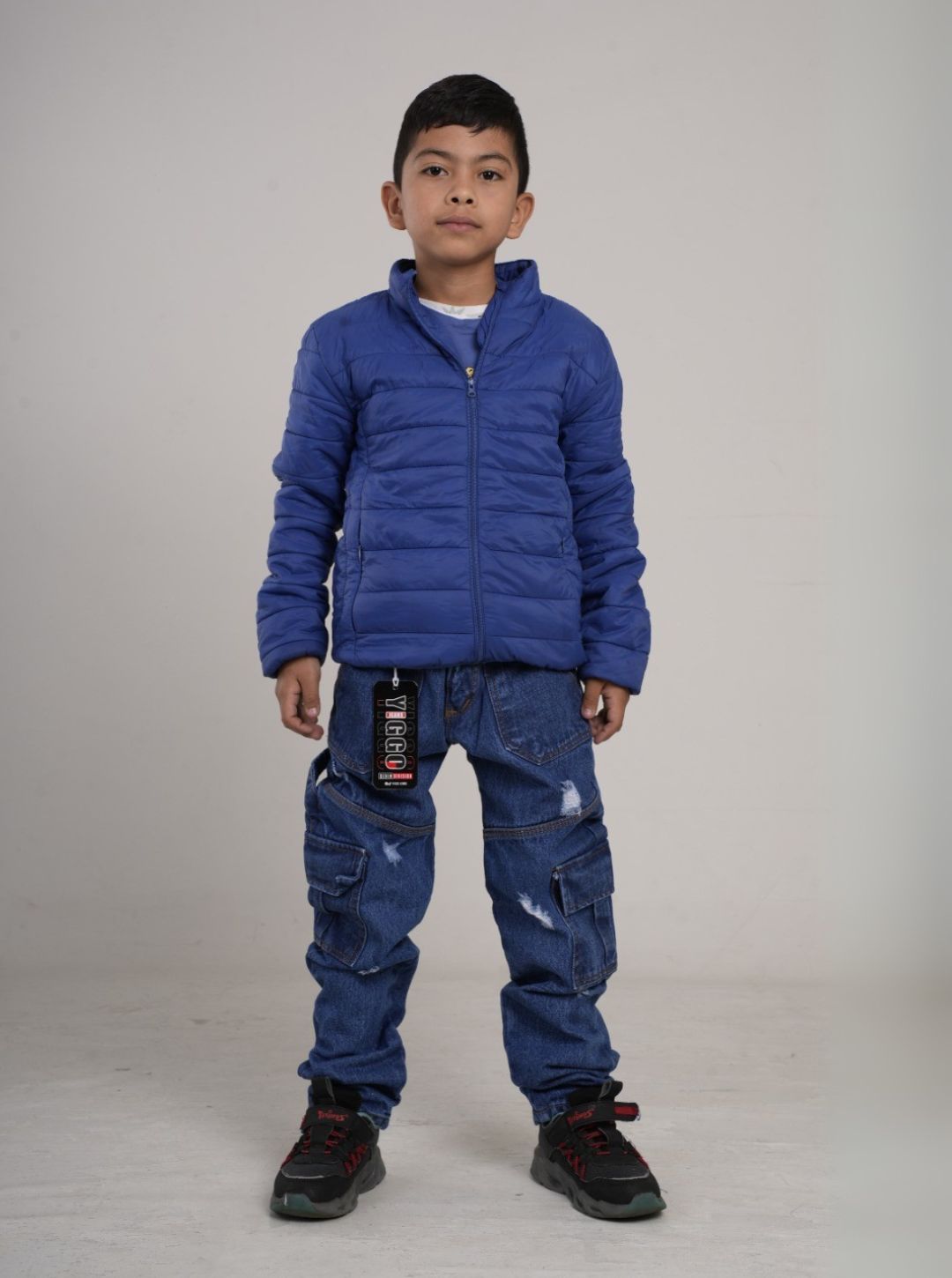 Pantalón en Jean cargo rígido camuflado para niño