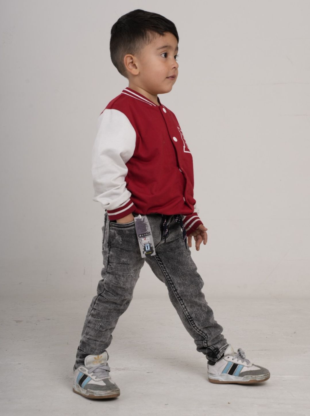 Pantalón en Jean  para niño tipo Yogger