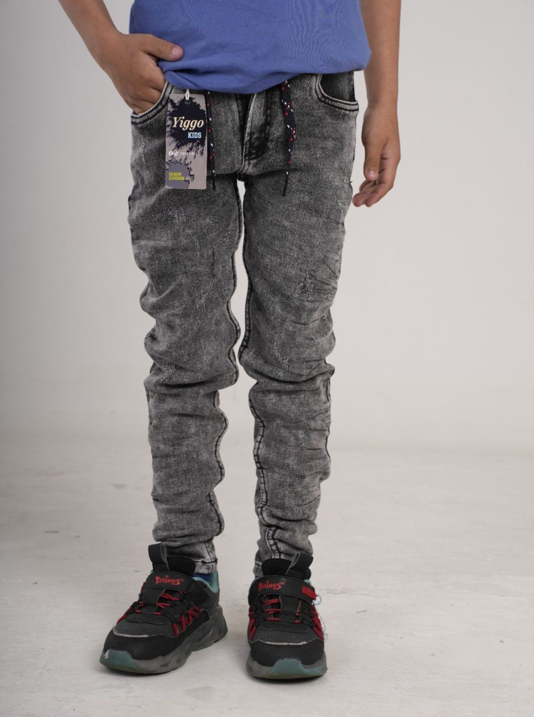 Pantalón en Jean  para niño tipo Yogger