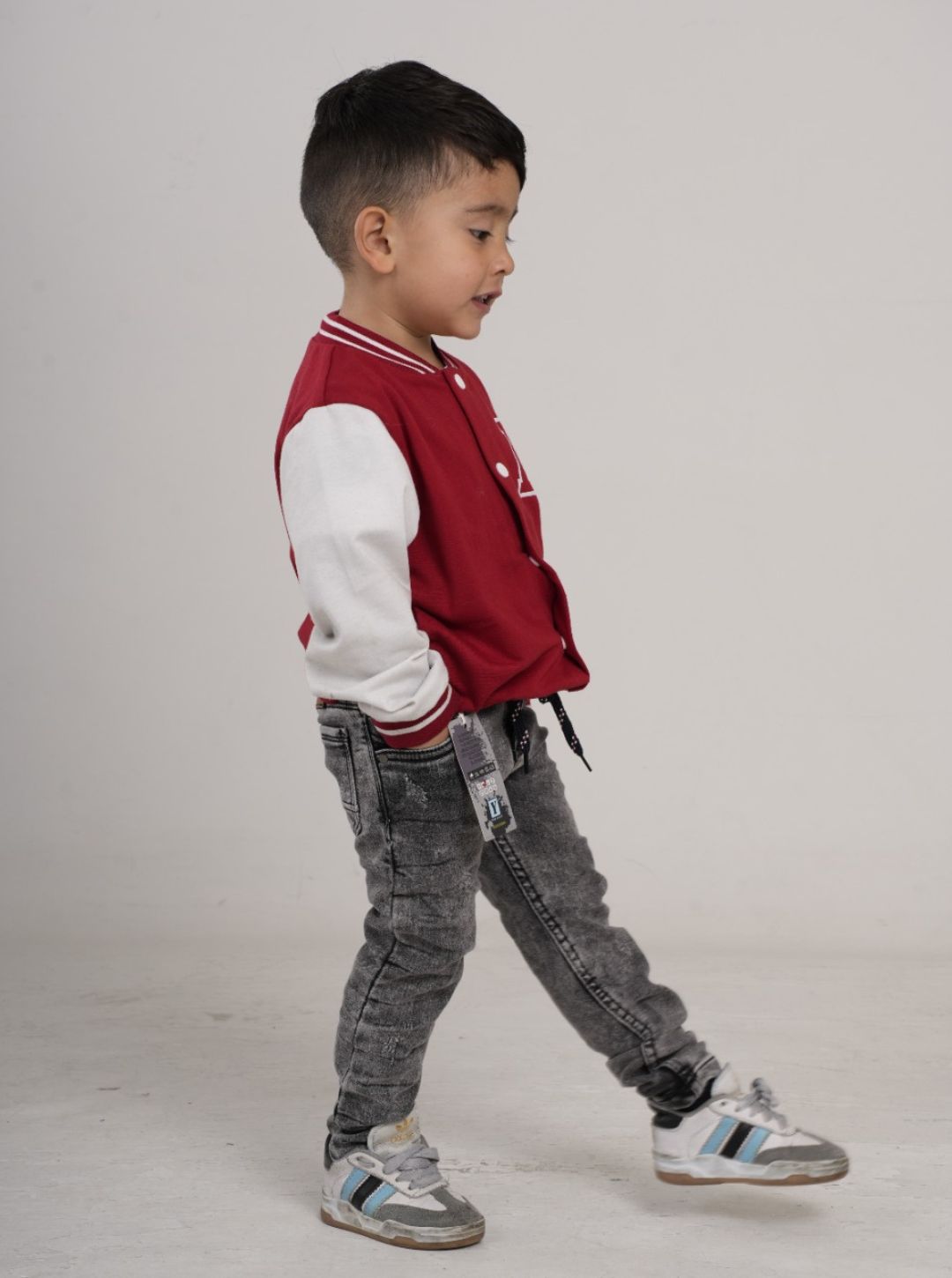Pantalón en Jean  para niño tipo Yogger
