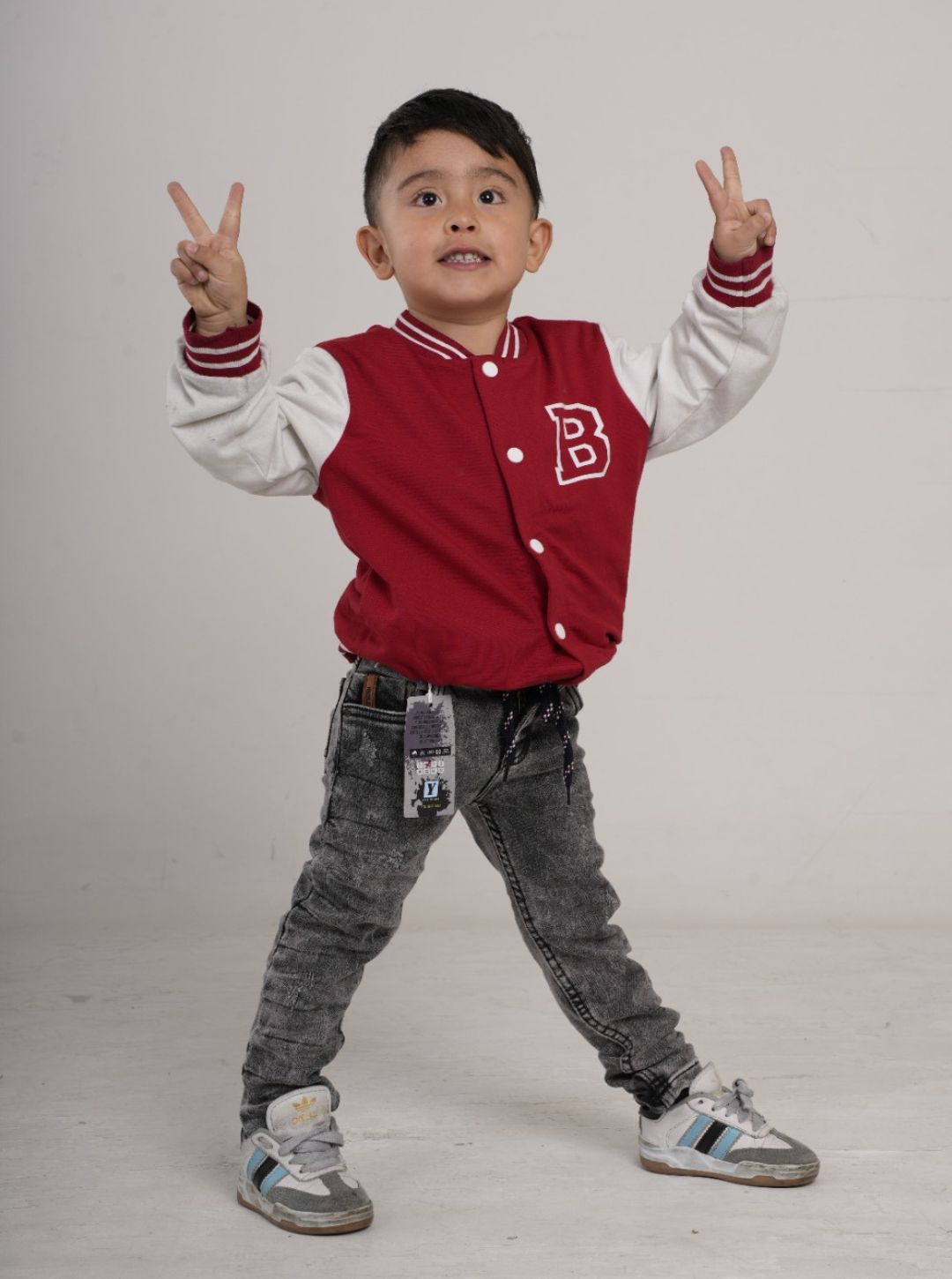 Pantalón en Jean  para niño tipo Yogger