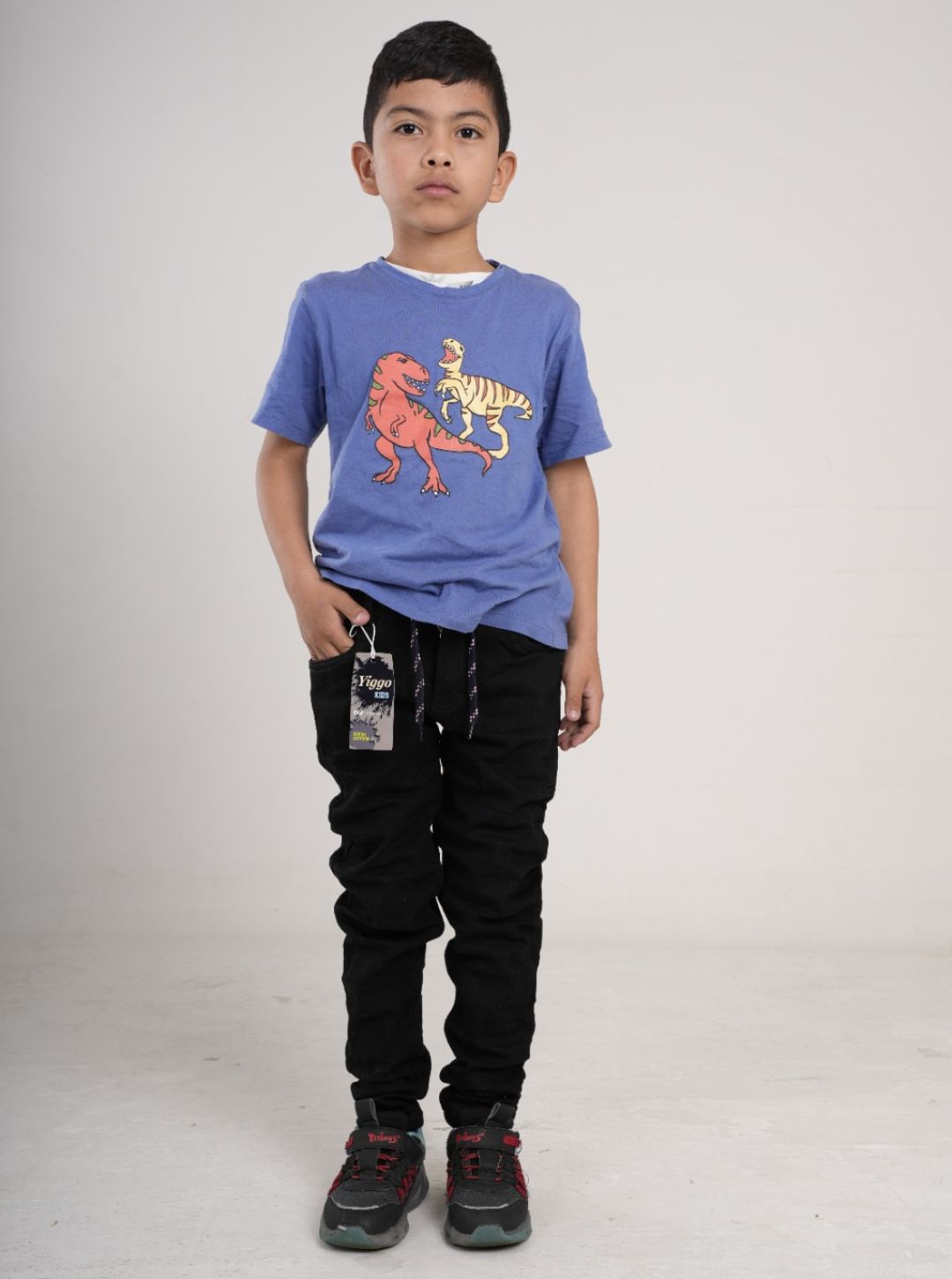 Pantalón en Jean  para niño tipo Yogger
