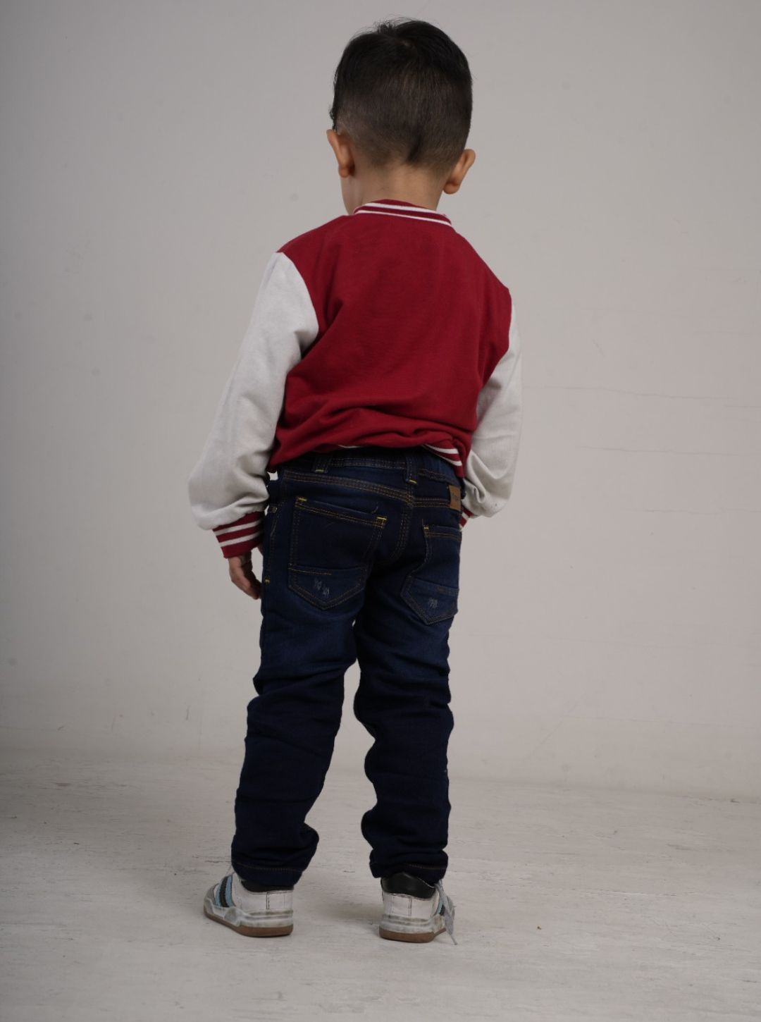 Pantalón en Jean  para niño tipo Yogger