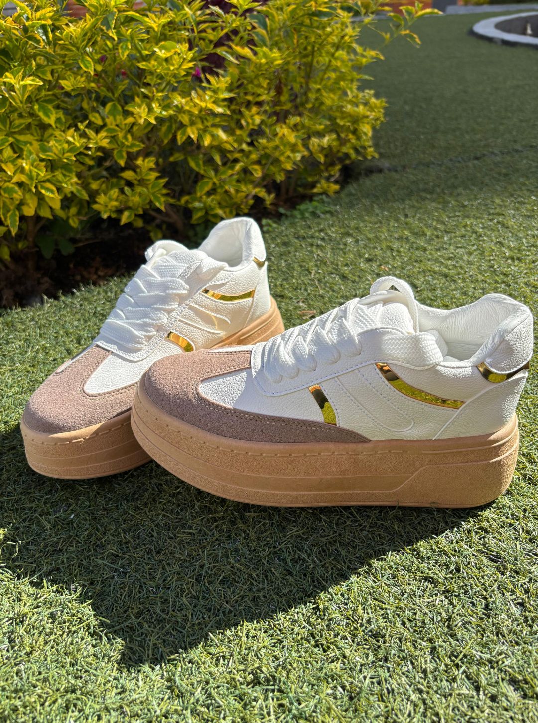 Tenis glamour golden