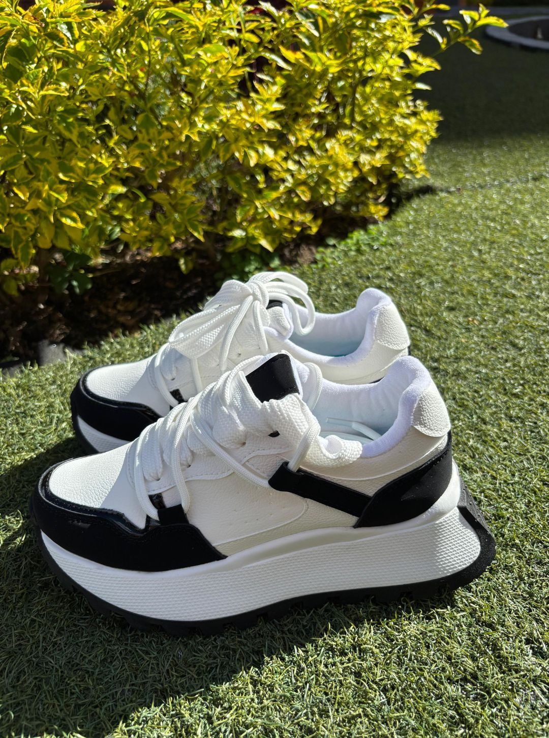 Tenis white black