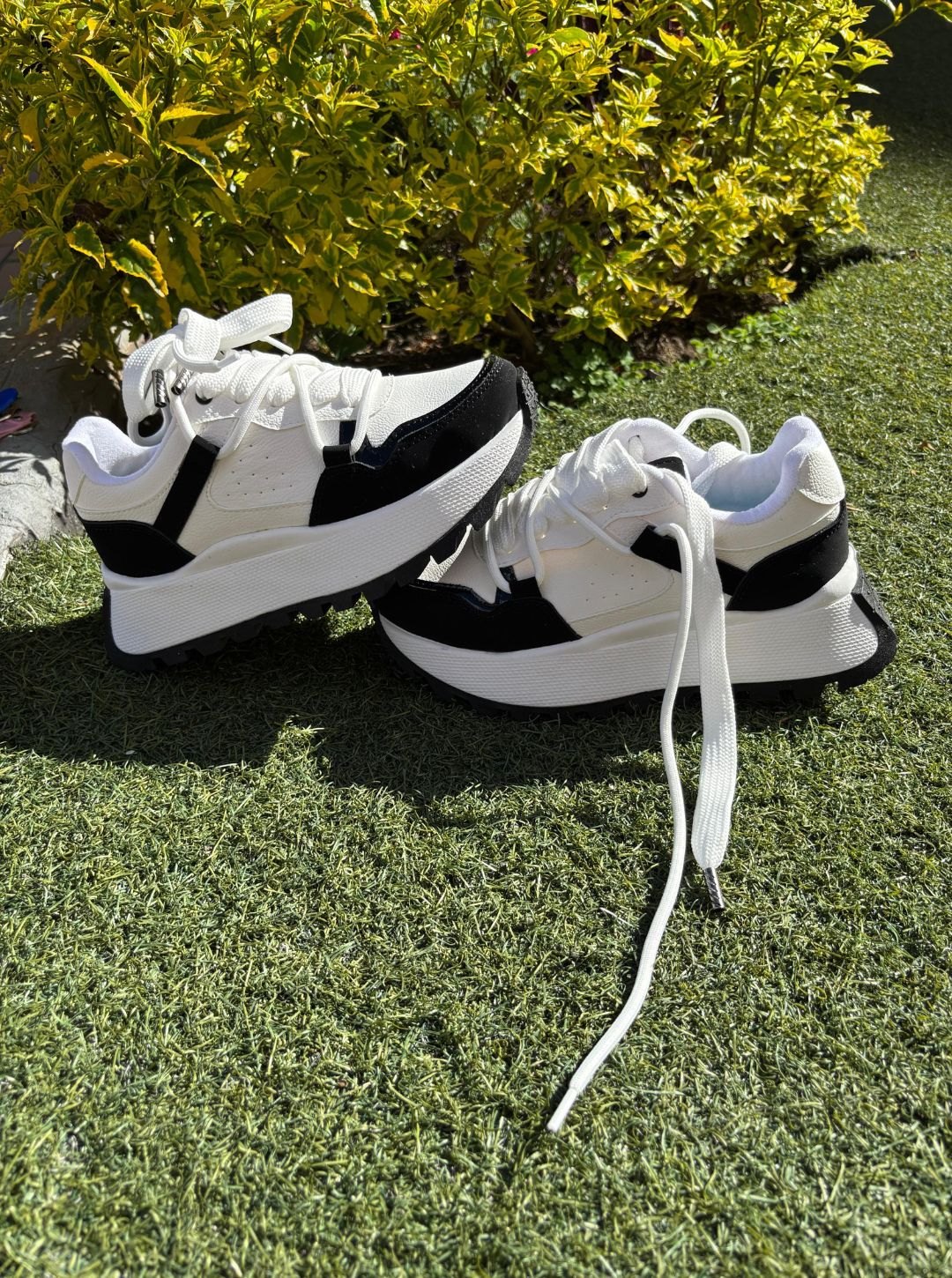 Tenis white black