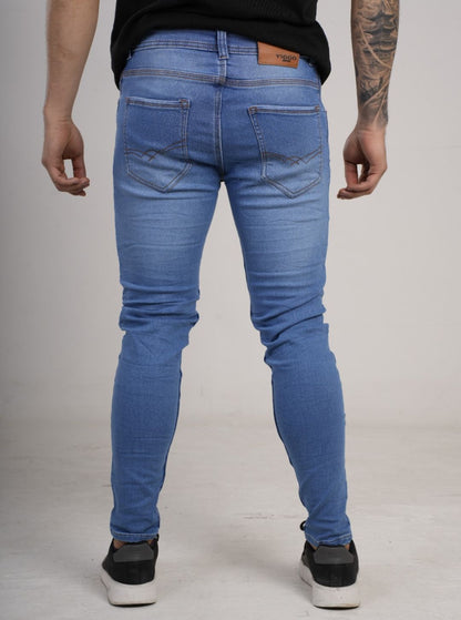 Pantalón en Jean clásico entubado